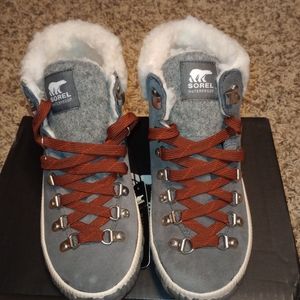 Sorel women's winter boots. Size 6